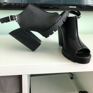 Peep Toe Forever 21 Heels